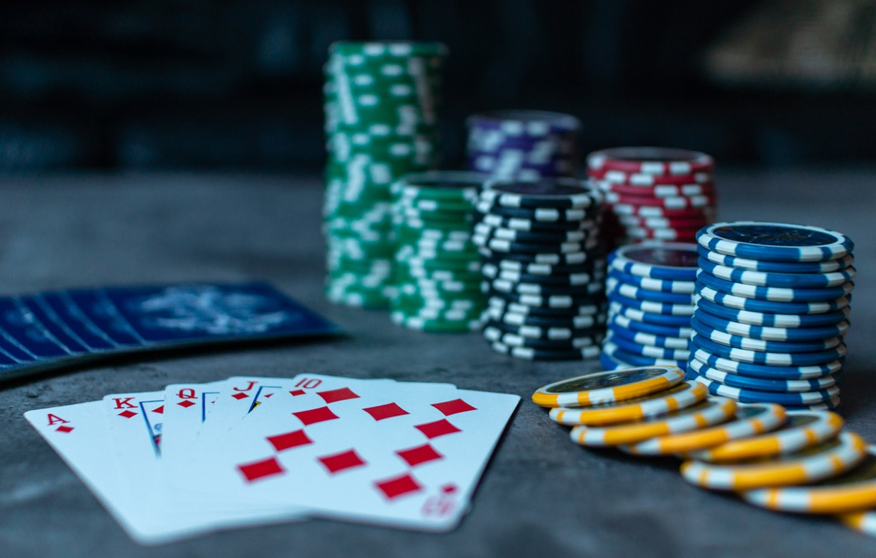 poker features